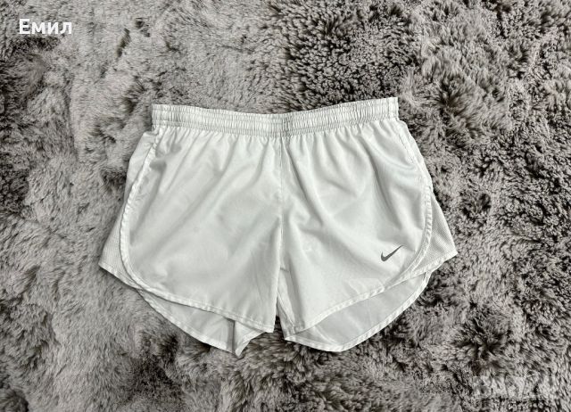 Дамски порти Nike Tempo Emboss Run Shorts, Размер XS, снимка 1 - Къси панталони и бермуди - 46269628
