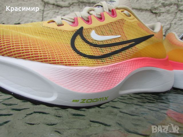 Дамски маратонки за бягане Nike Zoom Fly 5, снимка 10 - Маратонки - 46397872