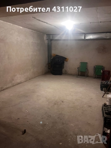 Два гаража кв. Колю Фичето, снимка 2 - Гаражи и паркоместа - 52369765