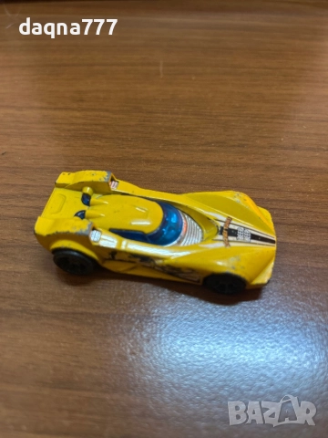Hot Wheels 2009 Yellow Road Runner Scoopa Di Fuego Looney Tunes 1.64 Малайзия, снимка 4 - Колекции - 52056972