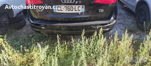 задна броня Audi Q5, снимка 2 - Части - 51761915