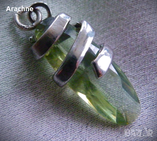 Рядък медальон-ураново стъкло,сребро от Fenton glass,USA