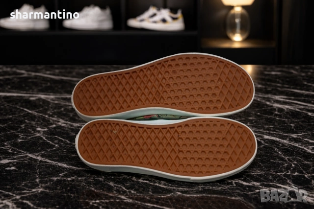 Vans Flamingo N 41 Limited, снимка 4 - Маратонки - 54148237