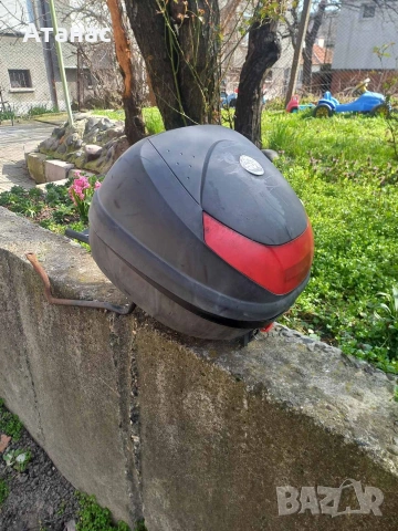 Куфар Givi със стойка , снимка 3 - Аксесоари и консумативи - 53818677