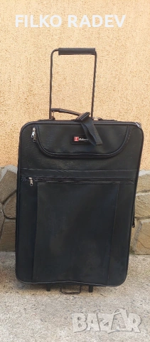 Куфари с колелца в добро състояние!