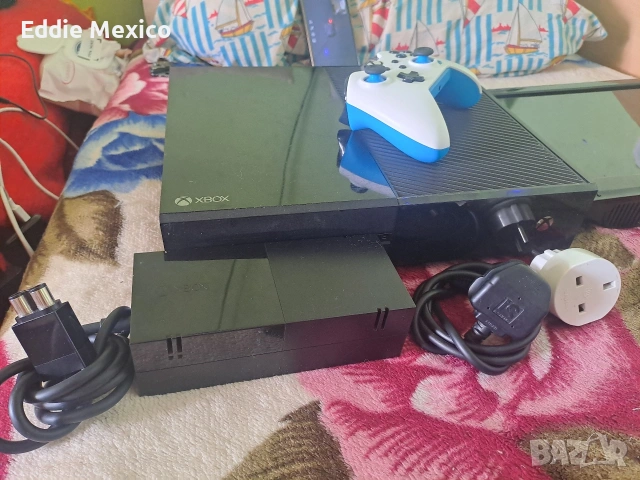 Xbox one с малък телевизор и подарък Forza horizon 3, Battleground 4, dead space 