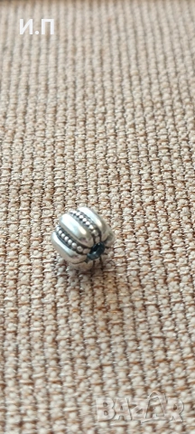 Оригинални талисмани Пандора, снимка 4 - Гривни - 53225313