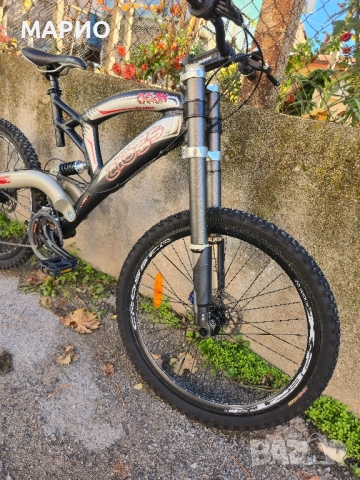 Мекица 26цола Двукоронна вилка, дискови спирачки 27 скорости Cross, снимка 4 - Велосипеди - 52523687
