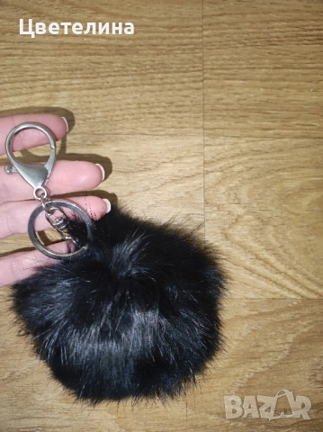 Дамска черна чанта CROPP змийски принт цена 20 лв. + подарък висулка пухче, снимка 9 - Чанти - 42697716