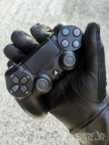 *ОРИГИНАЛЕН* DUALSHOCK 4 Wireless Controller V2 (CUH-ZCT2E) Jet Black | EDGE Direct, снимка 1 - Аксесоари - 46041924