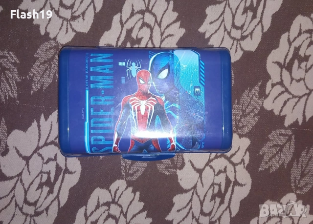 Кутия Спайдърмен