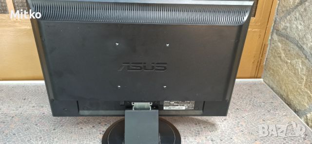 19" Монитор Asus , снимка 2 - Монитори - 46491576