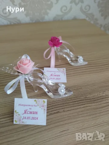 Подаръче за бал, акрилна обувка