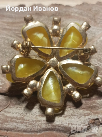 Старинна чешка брошка , снимка 2 - Други - 53980127