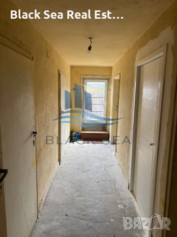 Продава МНОГОСТАЕН апартамент кв.Аспарухово, снимка 8 - Апартаменти - 54209628