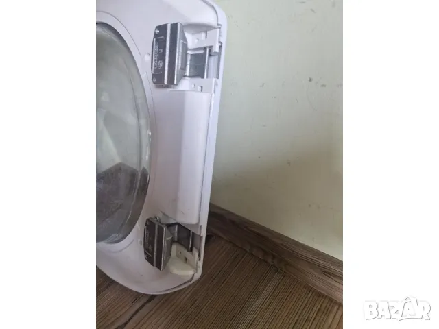 Врата на пералня с электронна ключалка Ariston AMD 129, снимка 5 - Перални - 50046953