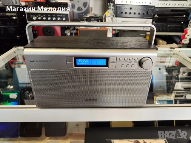 Радио Philips AE5220B/12  В отлично техническо и визуално състояние., снимка 2 - Радиокасетофони, транзистори - 50558944