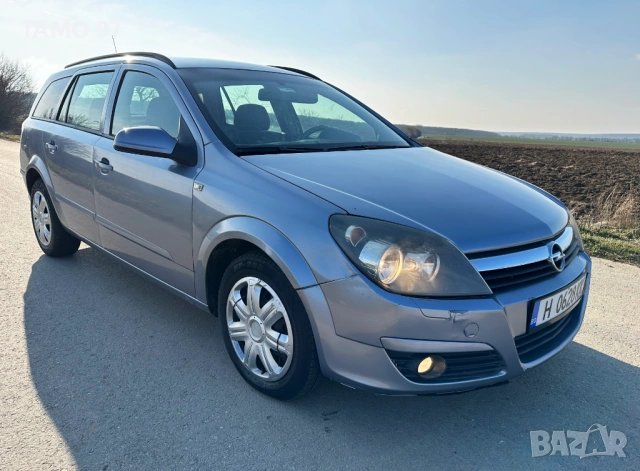 Opel Astra 1.7 CDTi 100hp, снимка 4 - Автомобили и джипове - 53818315