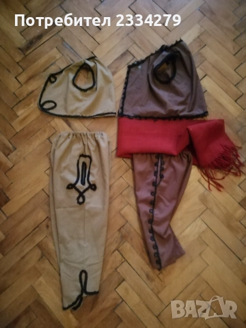 Стари децки фолклорни комплекти потури и елек от 70-80те години. 
