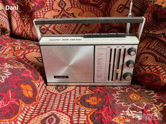 радио Сокол, снимка 2 - Антикварни и старинни предмети - 54265386