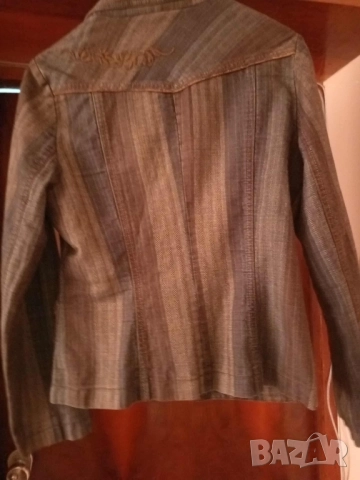 Дамско дънково сако, снимка 2 - Сака - 51942760