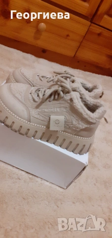 Дамски обувки с пух