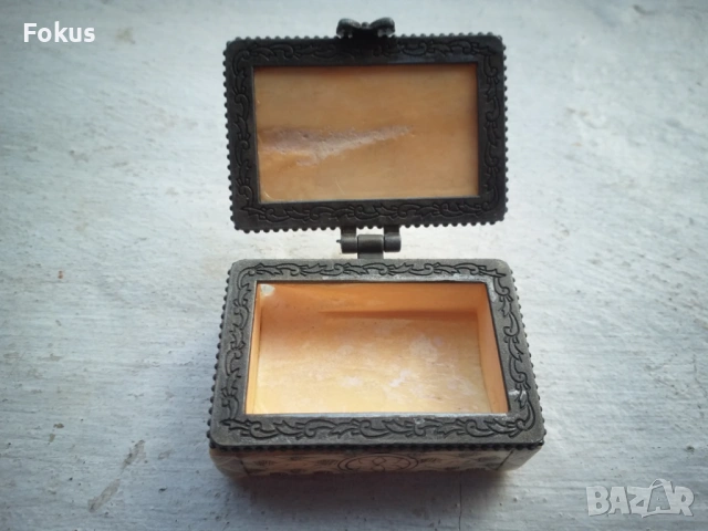 СТАРА КОЛЕКЦИОНЕРСКА КУТИЙКА ОТ СЛОНОВА КОСТ, снимка 3 - Антикварни и старинни предмети - 53499014