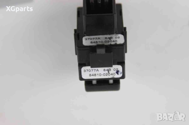  Бутон ел. стъкло за Toyota Corolla E12 (2001-2007) 84810-02040, снимка 2 - Части - 52571645