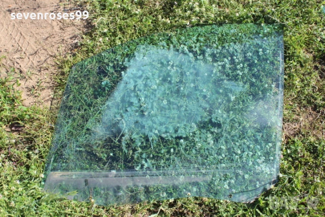 Стъкло предно ляво Пежо 807 Peugeot 807 Citroen C8 Lancia Phedra