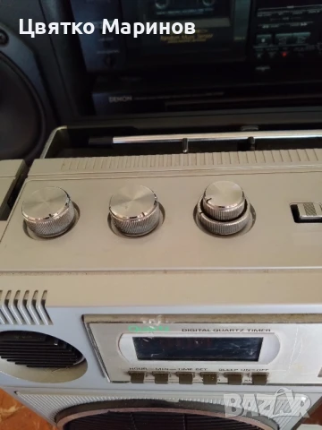 Радио касетофон Hitachi trk 8110e, снимка 6 - Радиокасетофони, транзистори - 51430592