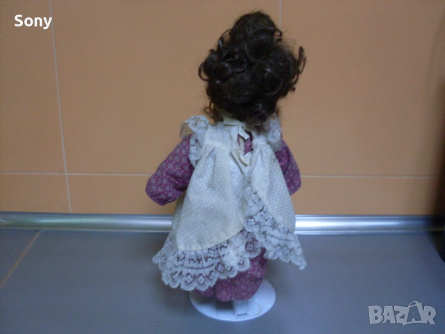 Стара кукла на стойка- Германия., снимка 3 - Антикварни и старинни предмети - 54107138