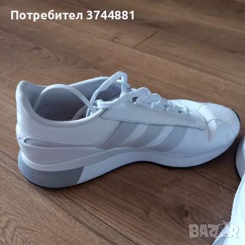 Оригинални маратонки Adidas, снимка 5 - Маратонки - 46951294