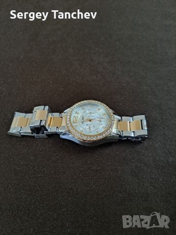 Дамски часовник Fossil, снимка 3 - Дамски - 46398387