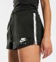 Дамски шорти Nike Air Shorts, Размер L, снимка 1 - Къси панталони и бермуди - 45997812