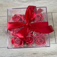 Аранжирани сапунени рози в кутии букет в кутия подарък цветя, снимка 2 - Декорация за дома - 45466332