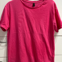 Розова тениска , снимка 1 - Тениски - 45039019