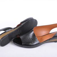 СЕЗОН'24! Ефектни ниски дамски сандали от естествена кожа - 35/42, снимка 5 - Сандали - 45191918