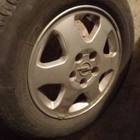 4 броя гуми с джанти , снимка 1 - Гуми и джанти - 45162815