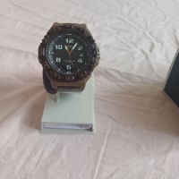 Продавам часовник casio лимитиран, снимка 1 - Мъжки - 45861537