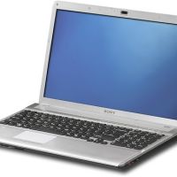 Лаптоп Sony Vaio PCG-81212M - 16.4" (1600х900)- Blu-ray , снимка 1 - Лаптопи за дома - 45097043