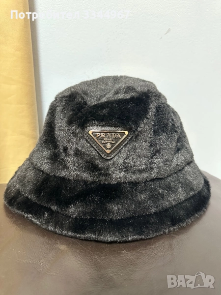 Дамска шапка Prada, снимка 1