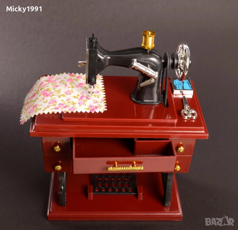 Ретро шевна машина / музикална кутия , снимка 1