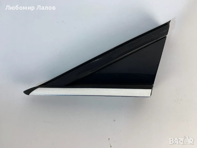 Предно дясно декоративно стъкло мъртва зона Peugeot 5008 (09-17) Пластмаса над десен калник 96859483, снимка 1