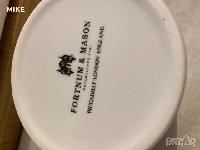 Порцеланови вази Aynsley  ,бурканче на Fortnum & Mason и чинийка и звънче на Wedgwood, снимка 7 - Други - 52325496