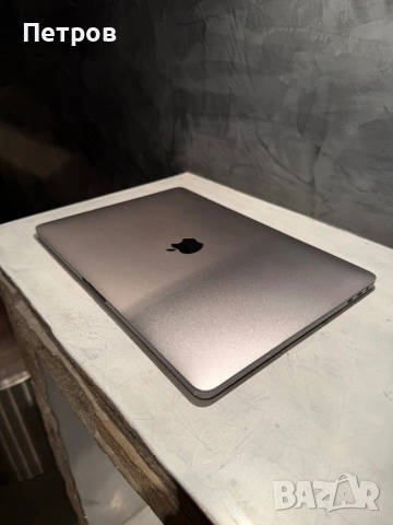 Перфектен Macbook Pro 2017 13.3 inch 256 GB, снимка 4 - Лаптопи за работа - 53841894