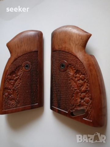 Орехови чирени  (ръкохватка) за пистолет ТТ 33, снимка 2 - Оборудване и аксесоари за оръжия - 53002227