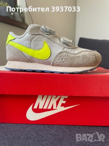 Nike детски маратонки, снимка 2 - Детски маратонки - 51499858