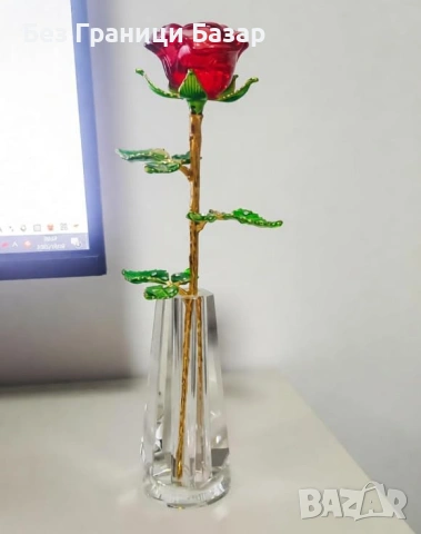 Нова Кристална червена роза във ваза романтичен подарък декор стая дом, снимка 3 - Декорация за дома - 53822768