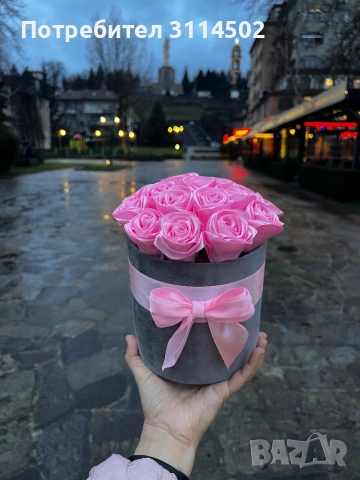 Луксозна кутия с 17 розови сатенени рози – ръчна изработка, снимка 7 - Подаръци за жени - 53597308