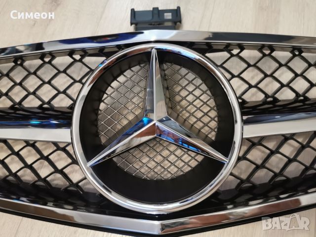 Решетка с емблема тип C63 AMG за Mercedes W204, снимка 2 - Части - 45798243